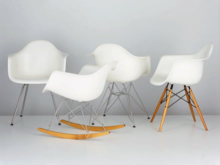 Les Eames Plastic Chairs par Vitra offrent un confort d’assise et une apparence exceptionnelle.