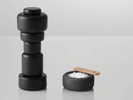 Sel & poivre, Distributeurs à condiments