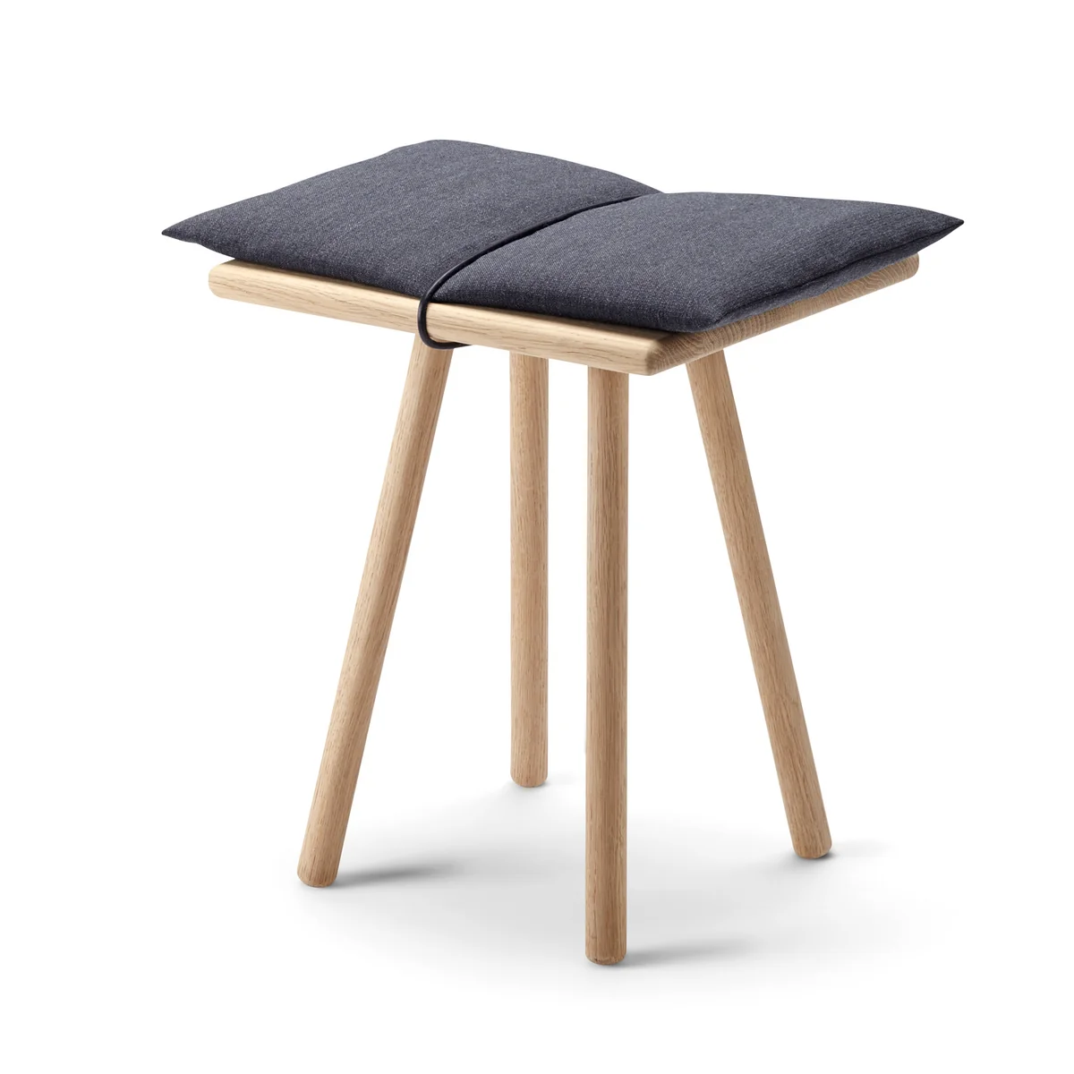 Fritz Hansen - Skagerak Georg Tabouret, chêne naturel / gris foncé Fritz Hansen - Skagerak Georg Tabouret, chêne naturel / gris foncé