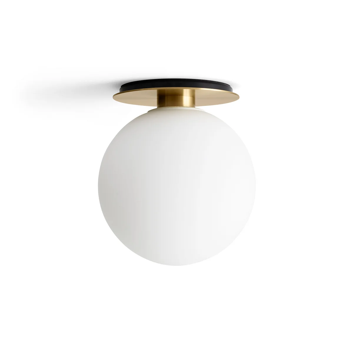 Audo - Applique et plafonnier TR, laiton / ampoule opale mate Audo - Applique et plafonnier TR, laiton / ampoule opale mate