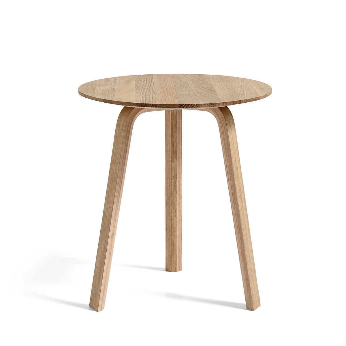 HAY - Bella Table d'appoint Ø 45 cm / H 49 cm, chêne laqué mat HAY - Bella Table d'appoint Ø 45 cm / H 49 cm, chêne laqué mat