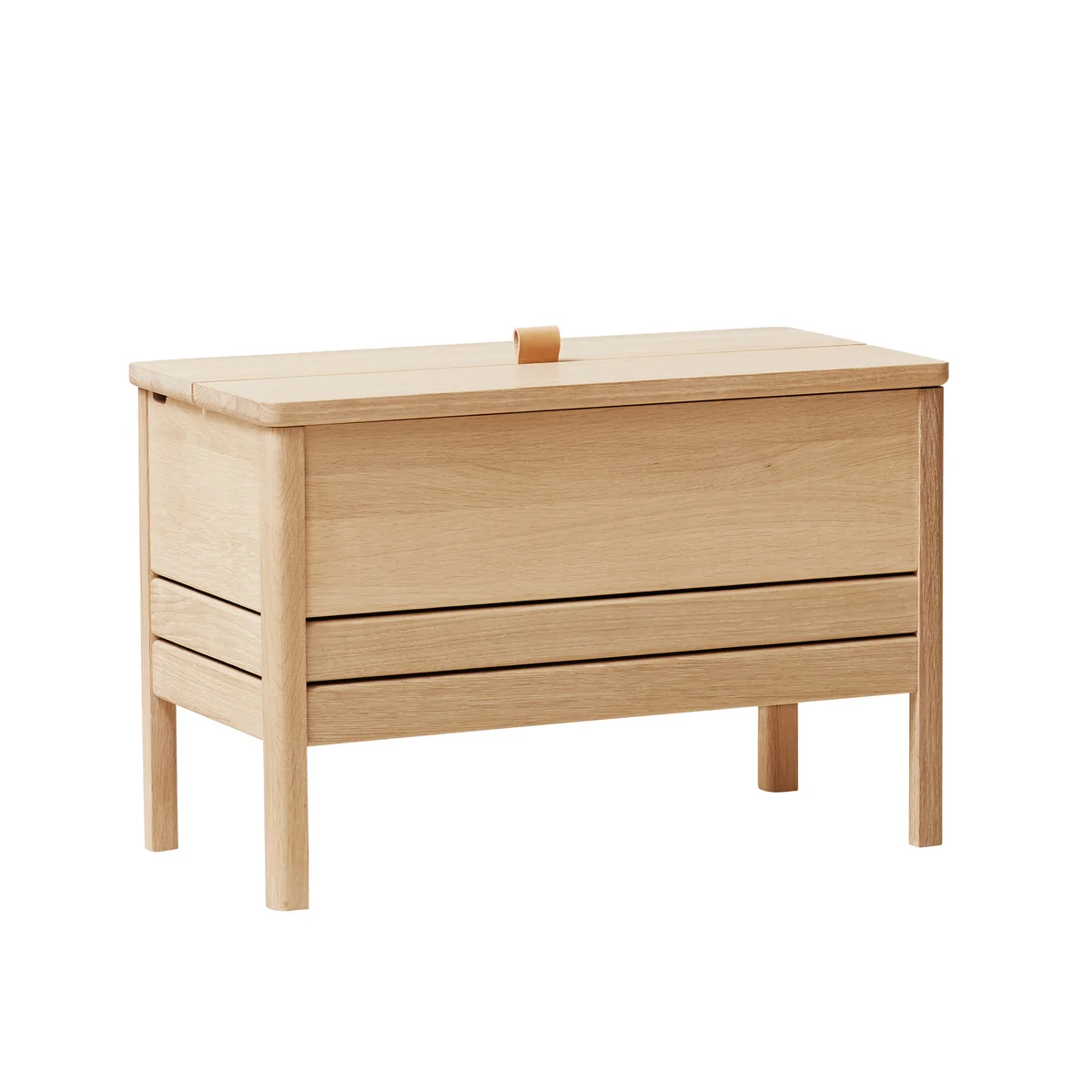 Form & Refine - A Line Banc coffre 68 cm, chêne blanc pigmenté Form & Refine - A Line Banc coffre 68 cm, chêne blanc pigmenté
