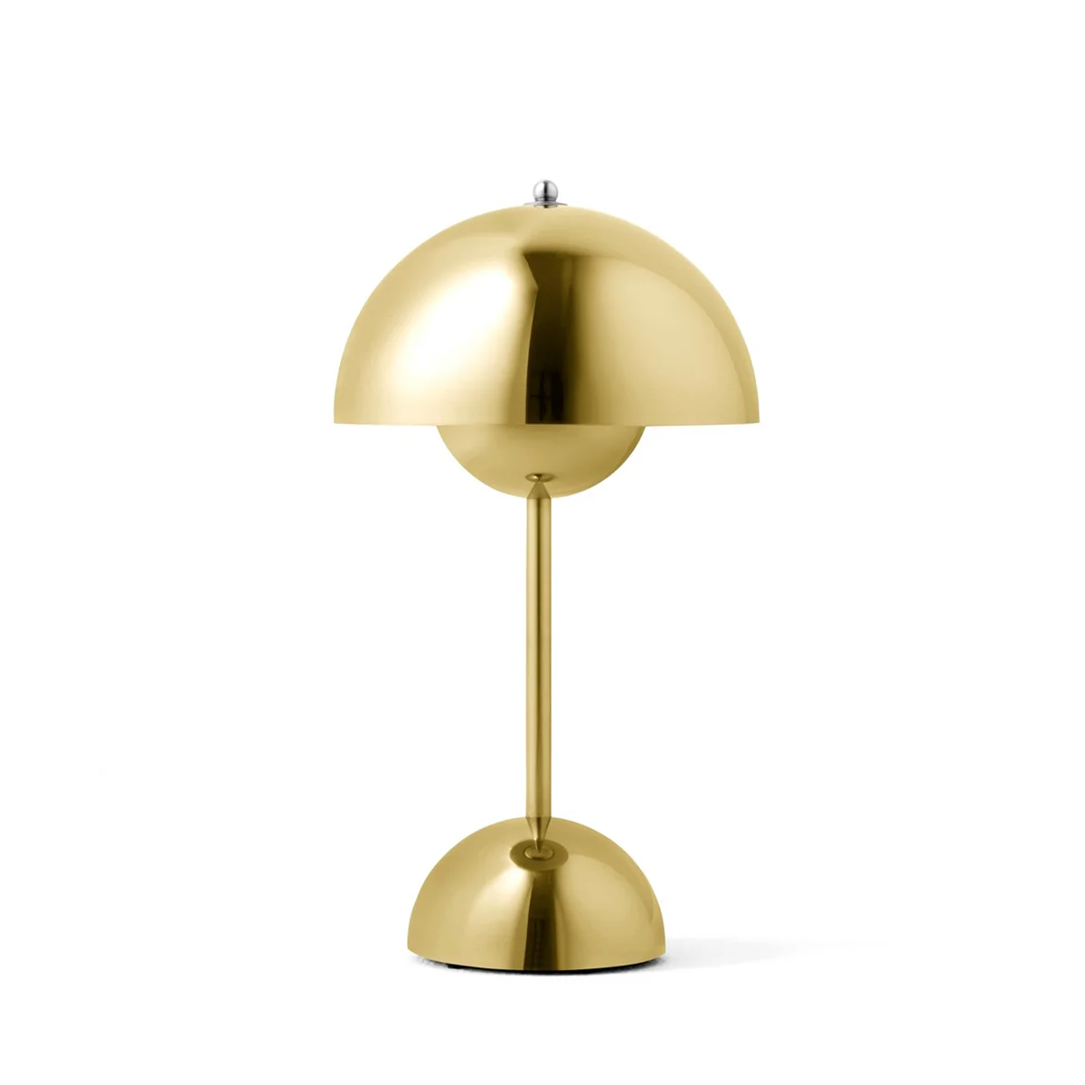 & Tradition - Flowerpot Lampe de table rechargeable VP9 avec câble de recharge magnétique, laiton affiné & Tradition - Flowerpot Lampe de table rechargeable VP9 avec câble de recharge magnétique, laiton affiné