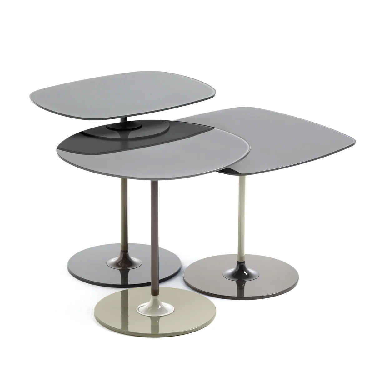 Kartell - Thierry Table d'appoint Trio, gris (set de 3) Kartell - Thierry Table d'appoint Trio, gris (set de 3)