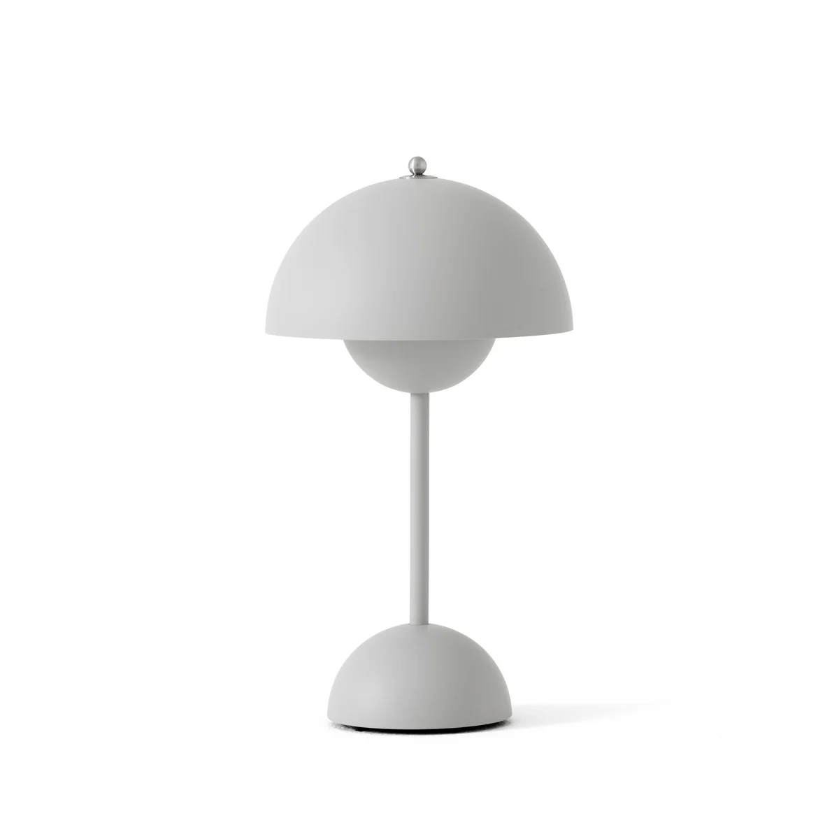 & Tradition - Flowerpot Lampe de table rechargeable VP9 avec câble de recharge magnétique, mate, gris clair & Tradition - Flowerpot Lampe de table rechargeable VP9 avec câble de recharge magnétique, mate, gris clair
