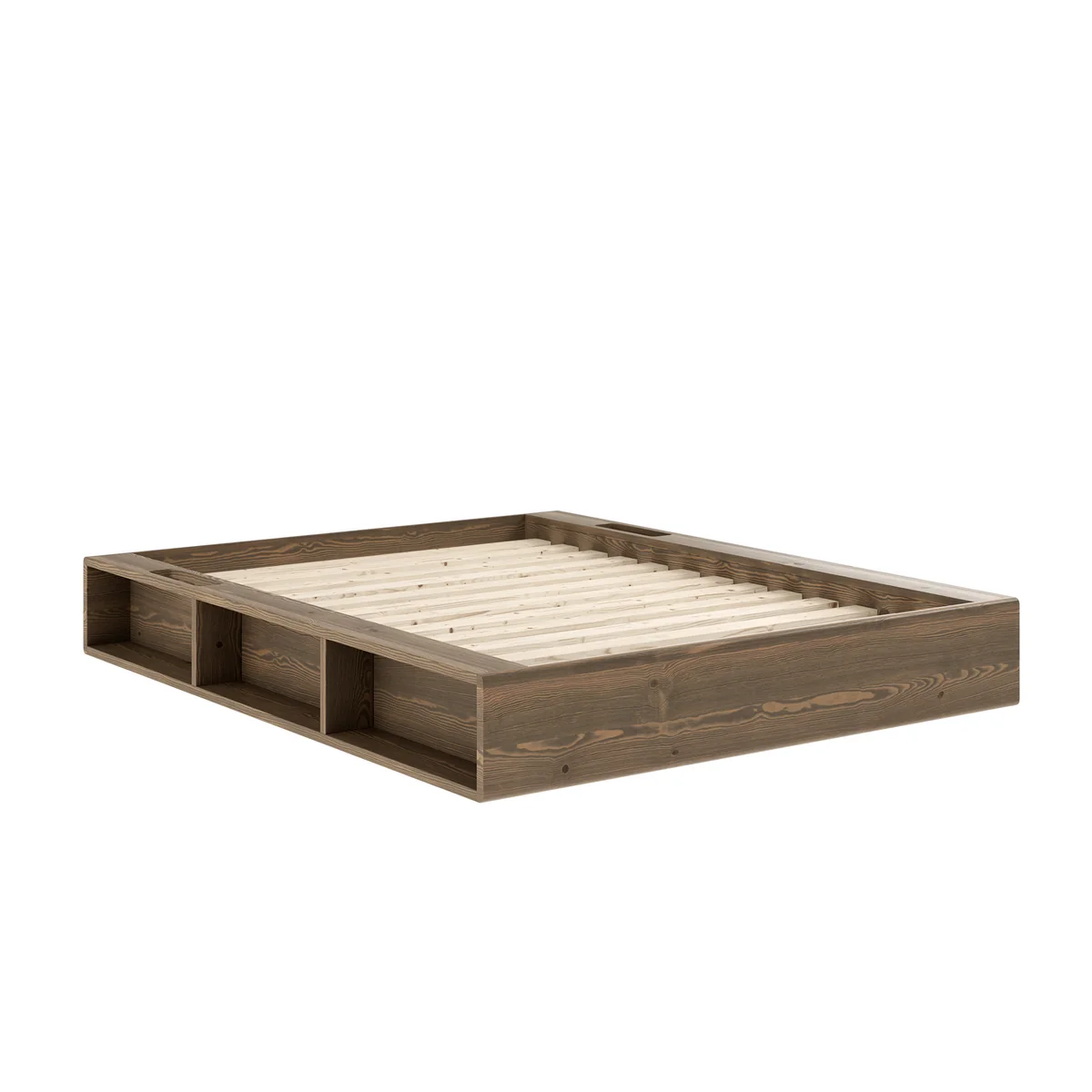 Karup - Ziggy Cadre de lit avec sommier à lattes et rangement, 140 x 200 cm, pin laqué brun caroube Karup - Ziggy Cadre de lit avec sommier à lattes et rangement, 140 x 200 cm, pin laqué brun caroube