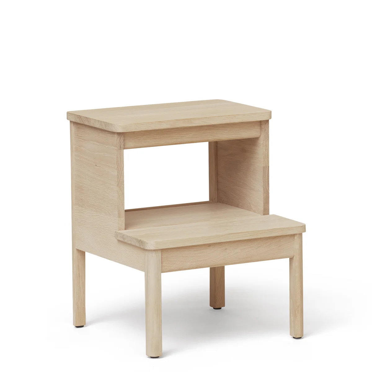 Form & Refine - A Line Tabouret marchepied, chêne blanc pigmenté Form & Refine - A Line Tabouret marchepied, chêne blanc pigmenté
