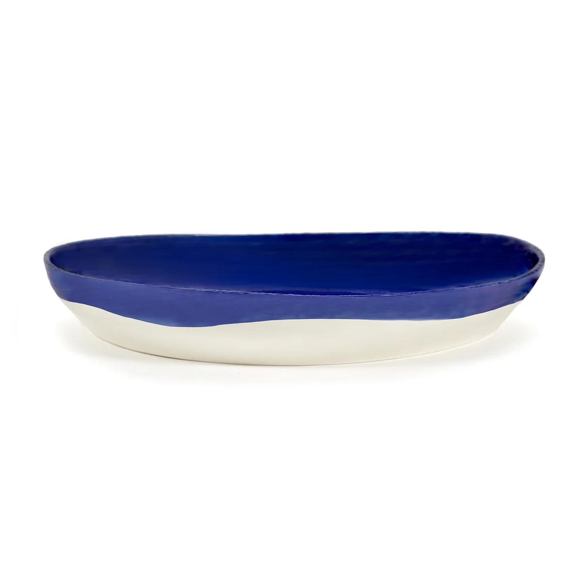Serax - Feast Plat de service, Ø 36 cm de profondeur, bleu foncé / blanc à pois Serax - Feast Plat de service, Ø 36 cm de profondeur, bleu foncé / blanc à pois