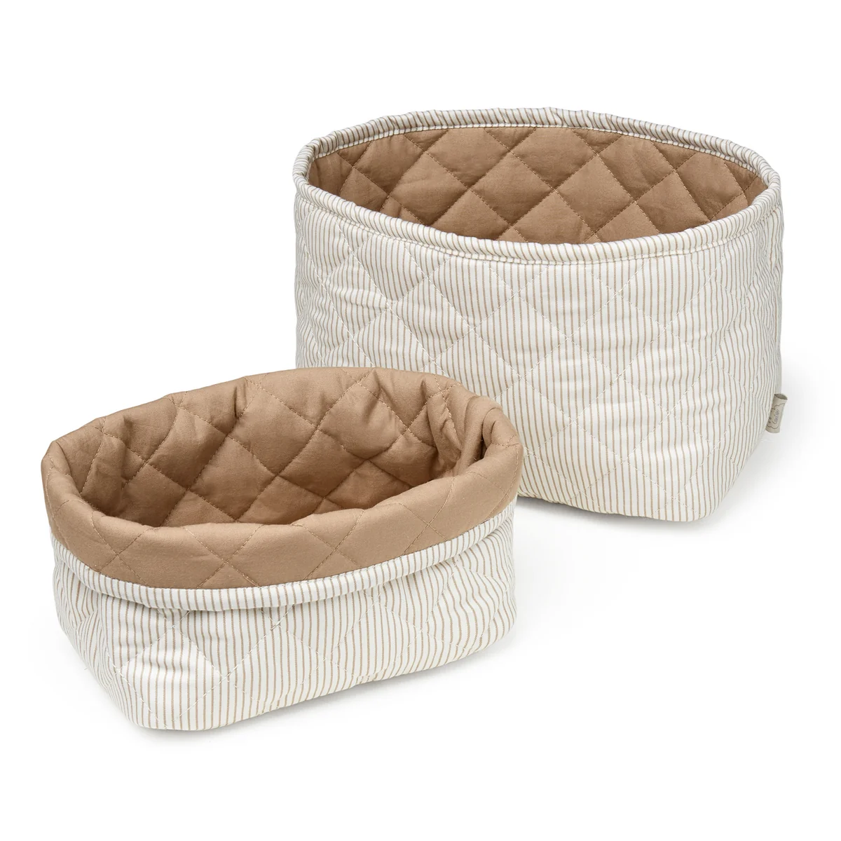 Cam Cam Copenhagen - Paniers de rangement matelassés, classic stripes camel / camel (set de 2) Cam Cam Copenhagen - Paniers de rangement matelassés, classic stripes camel / camel (set de 2)