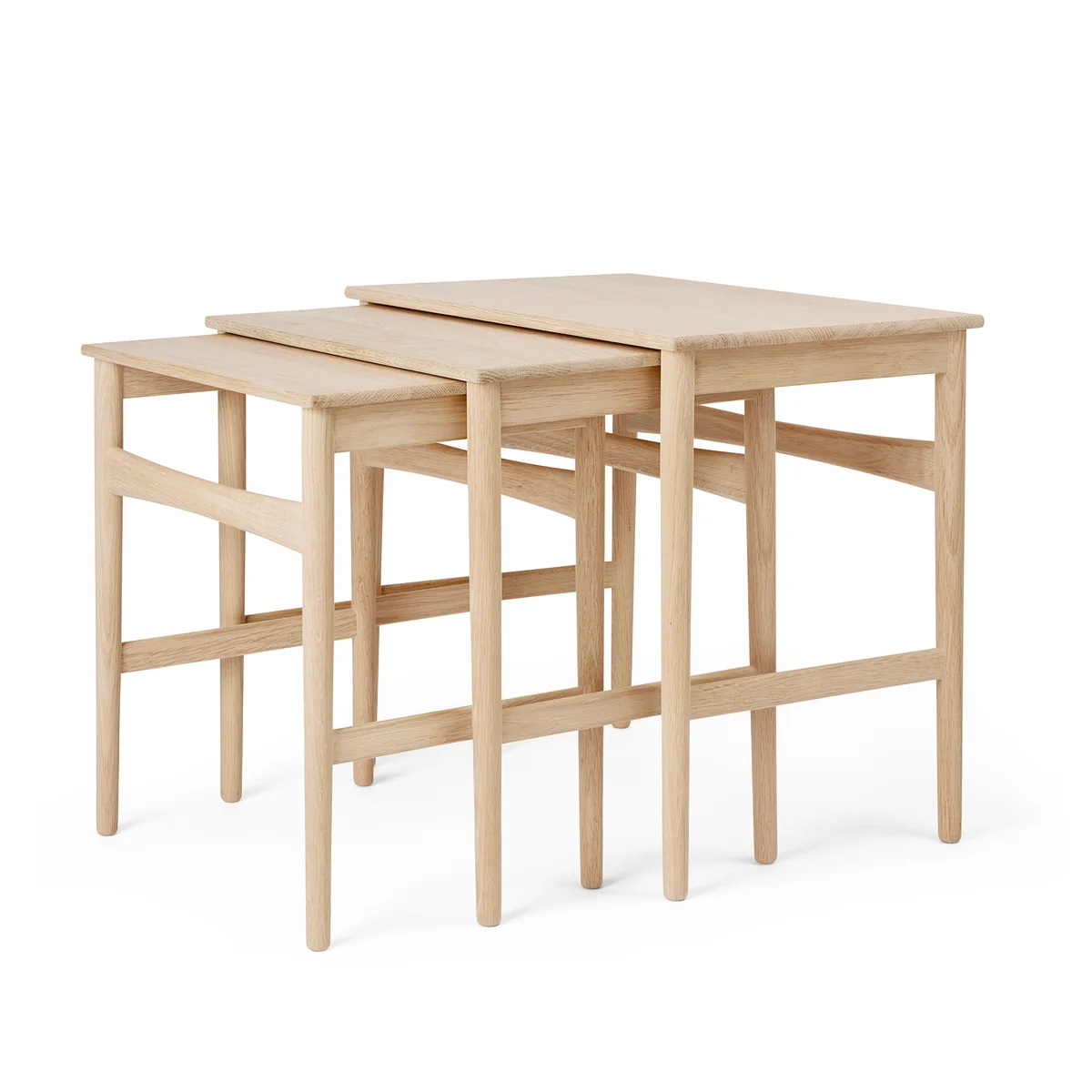 Carl Hansen - CH004 Nesting Tables, Chêne huilé blanc (lot de 3) Carl Hansen - CH004 Nesting Tables, Chêne huilé blanc (lot de 3)