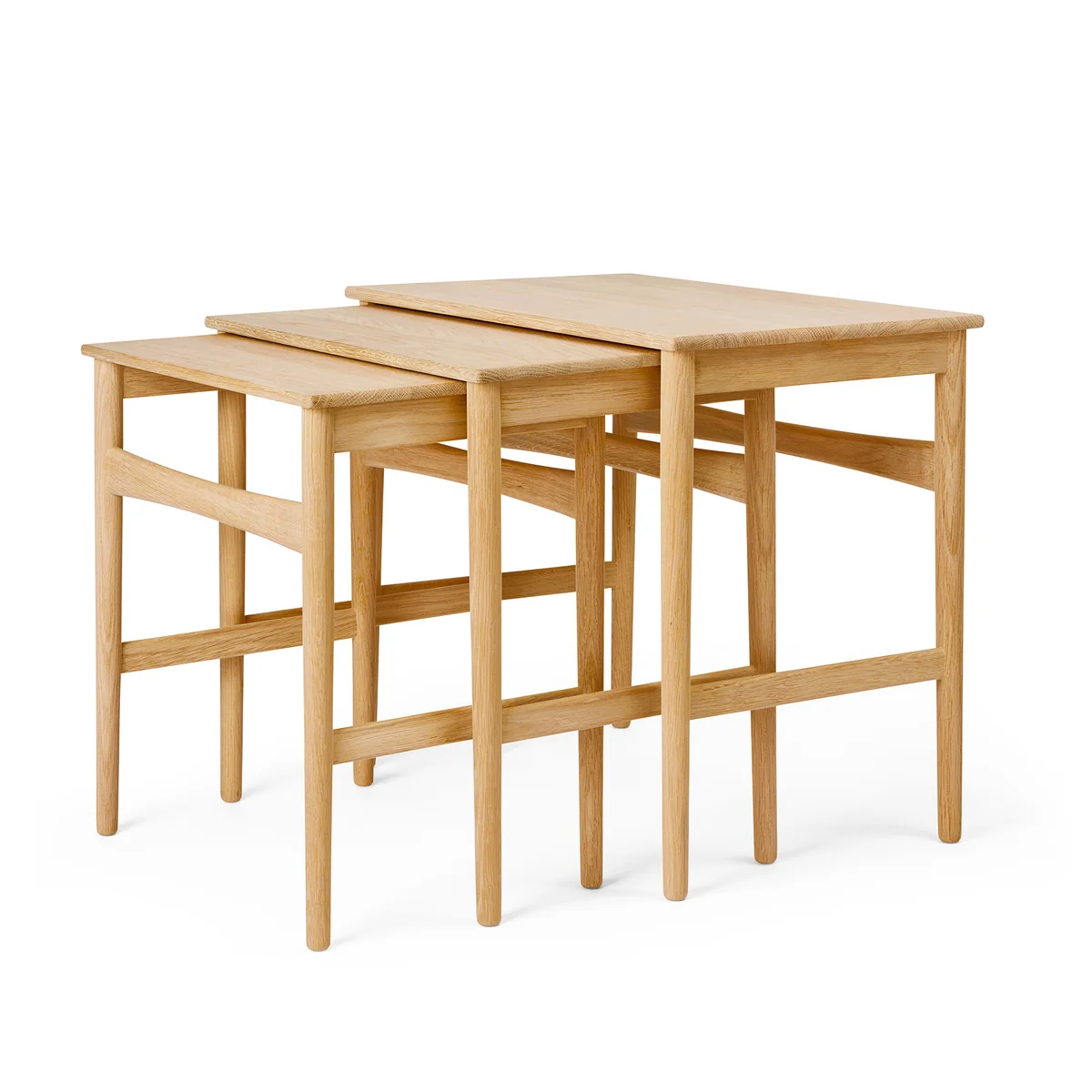 Carl Hansen - CH004 Nesting Tables, chêne huilé (lot de 3) Carl Hansen - CH004 Nesting Tables, chêne huilé (lot de 3)