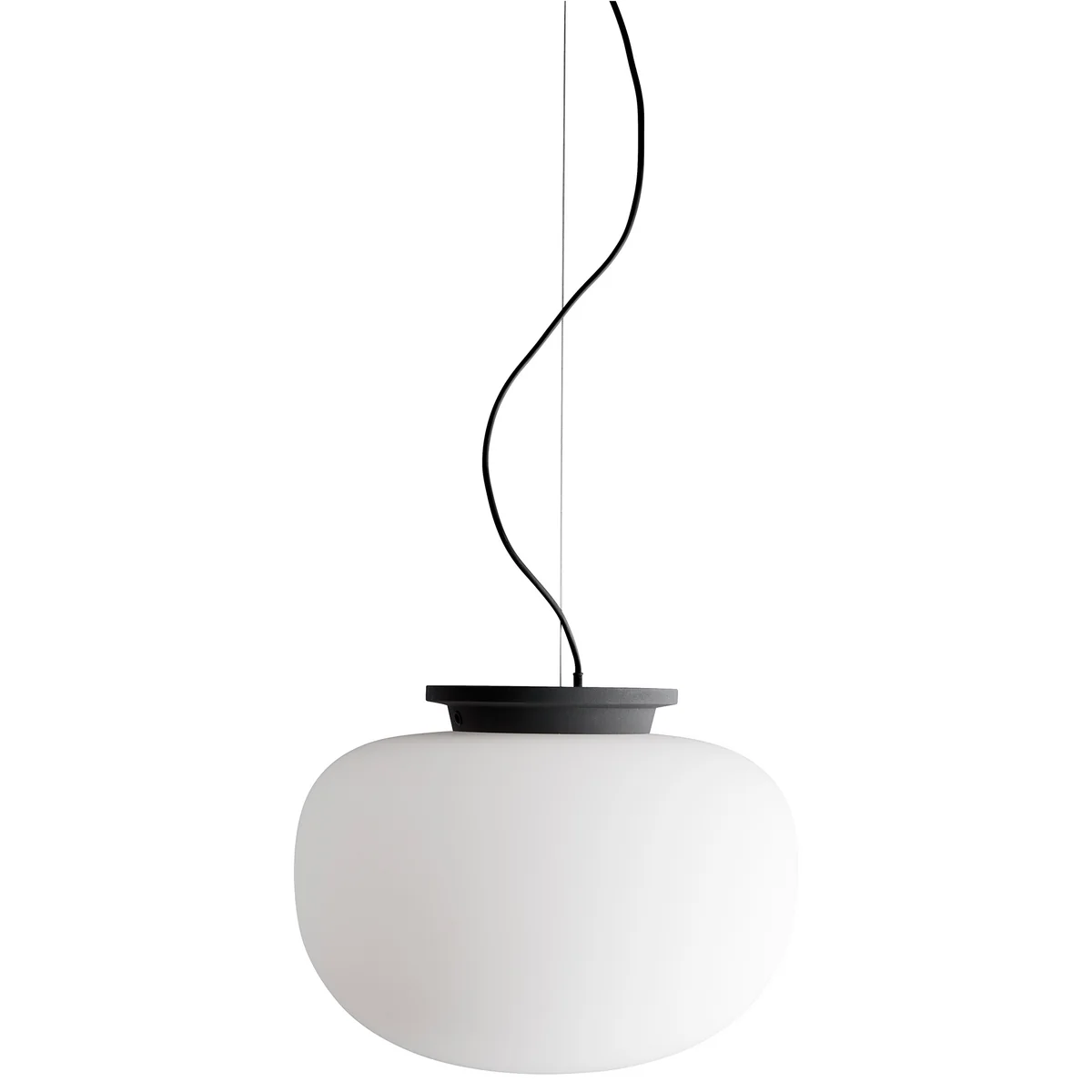 Frandsen - Supernate Lampe suspendue, Ø 38 x 29 H cm, blanc opale / noir Frandsen - Supernate Lampe suspendue, Ø 38 x 29 H cm, blanc opale / noir