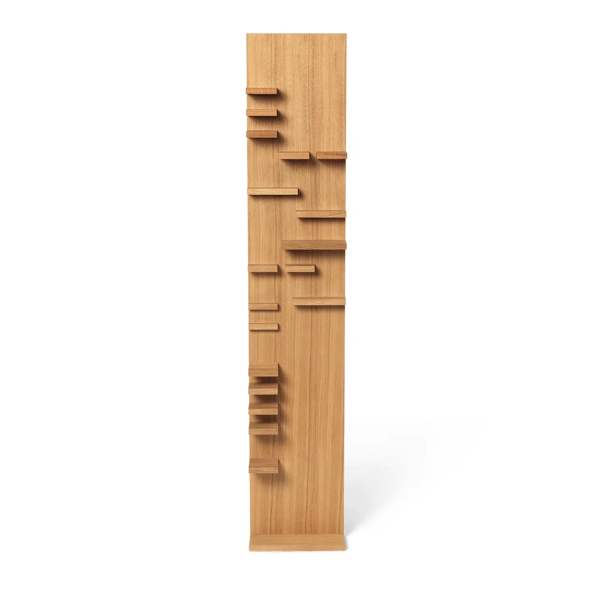 Ferm Living - Parade Étagère murale, H 140 cm, chêne huilé Ferm Living - Parade Étagère murale, H 140 cm, chêne huilé