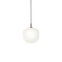 Muuto - Rime Lampe suspendue Ø 25 cm, opale / deep red