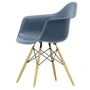 Vitra - Eames Plastic Armchair DAW RE, érable jaunâtre / bleu mer (patins en feutre basic dark)