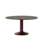 Muuto - Midst Table de salle à manger, Ø 140 cm, chêne huilé foncé / rouge foncé