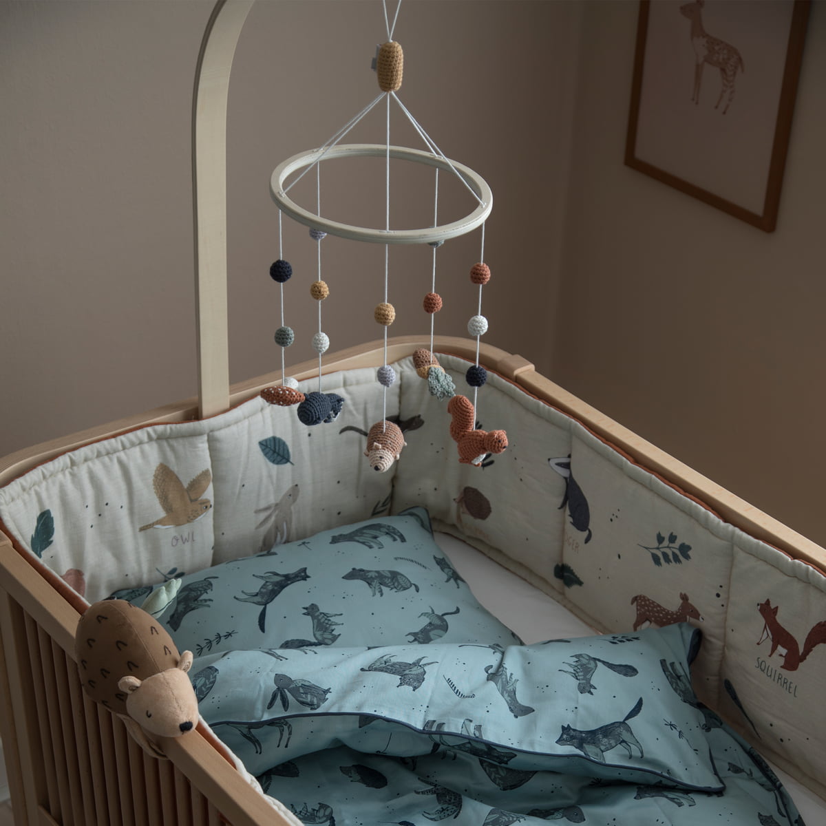 Support mobile lit bébé en bois carré – Amour De Bébé