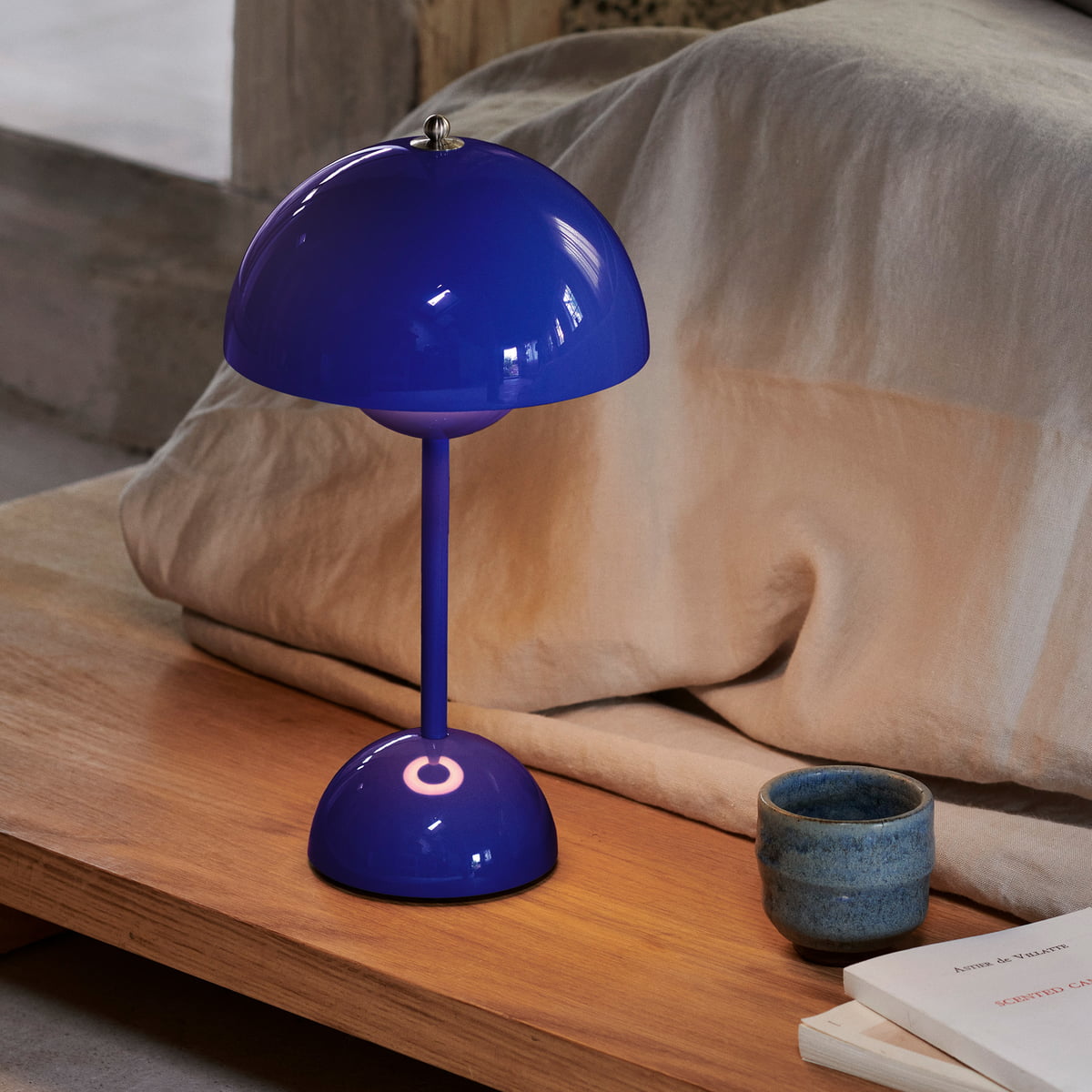 Flowerpot VP9 Portable Lampe à batterie / Lampe de table avec USB  AndTradition Prune foncée, Prune foncée