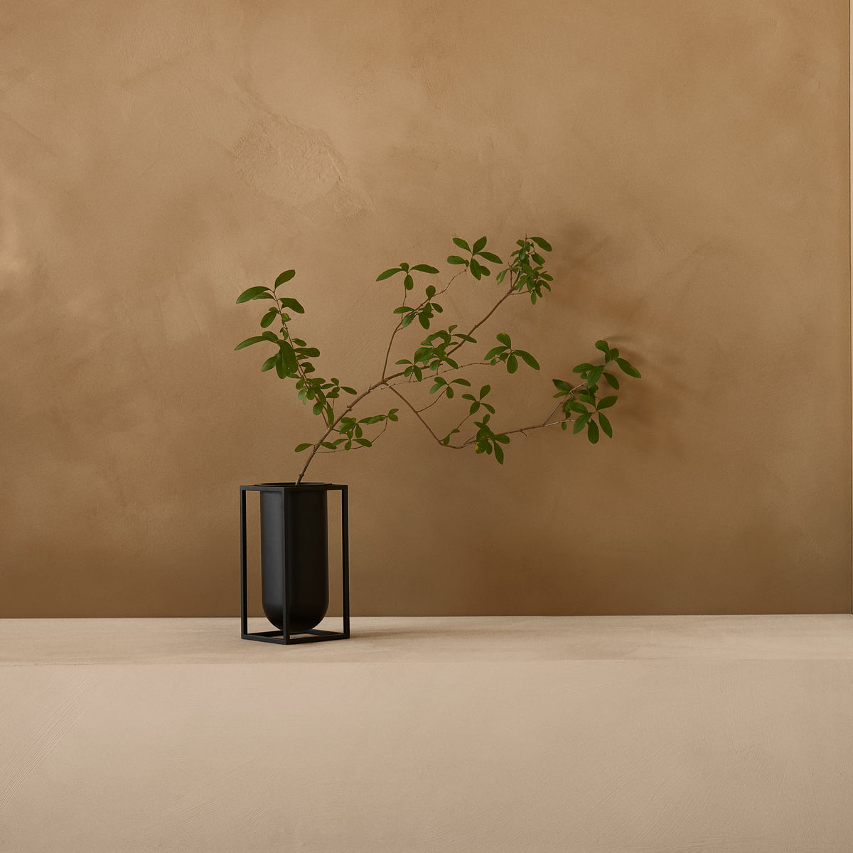 Vase Audo Kubus-Lolo-noir-Situation-3
