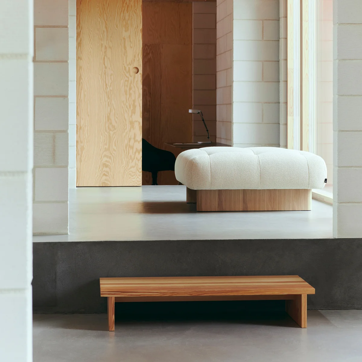 Quilton Lift Ottoman de HAY