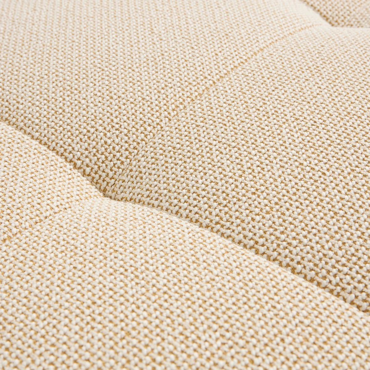 Quilton Lift Ottoman de HAY