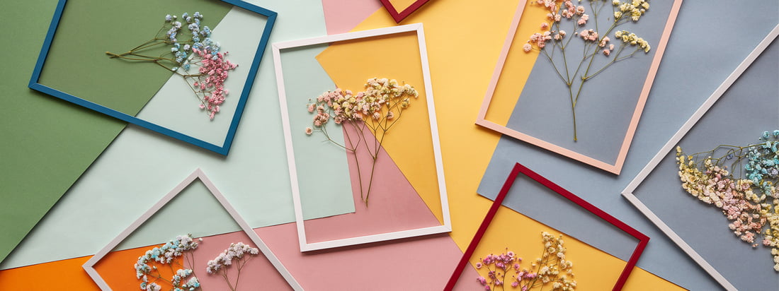 Le site Frames de Moebe est disponible en différents modèles et est idéal pour immortaliser vos photos, motifs ou fleurs séchées préférés et les intégrer à votre intérieur.