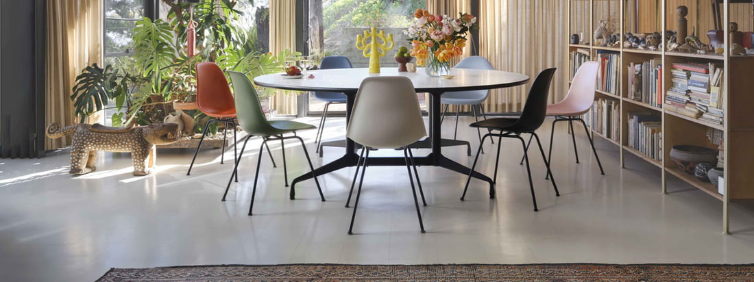 Vitra - Eames Plastic Chairs collection - Bannière