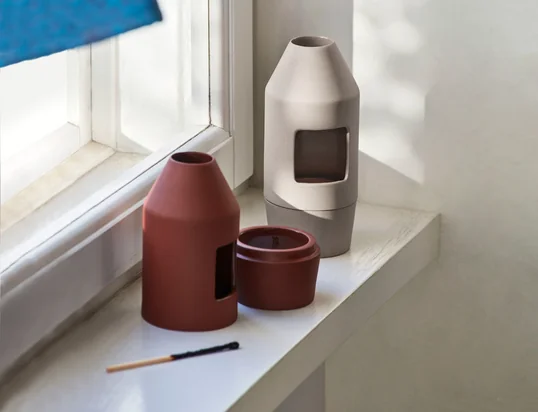 Vous trouverez ici des parfums d'ambiance, des diffuseurs, des lampes aromatiques, des sprays d'ambiance et bien d'autres choses encore ...