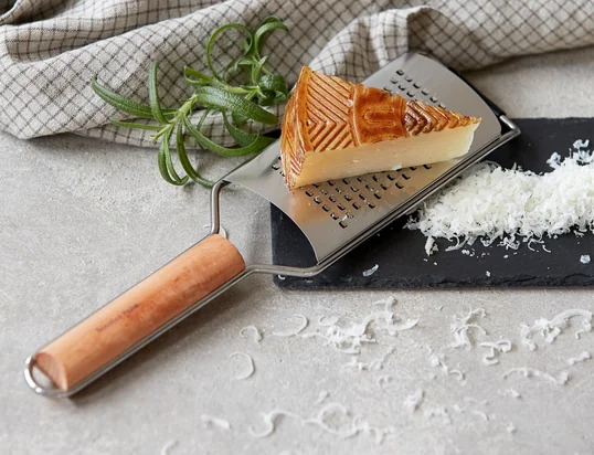 Nicolas Vahé - Fine Râpe, hêtre naturel / acier inoxydable