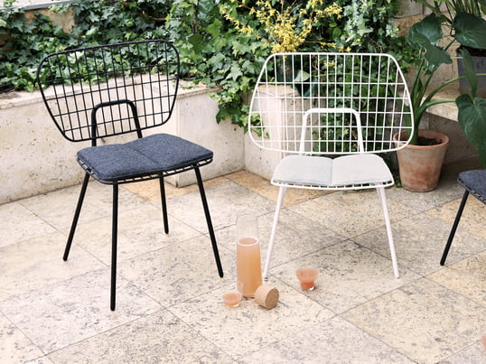 La chaise WM String Dining Chair de MENU : La chaise convainc par son grand confort et peut être utilisée aussi bien dans la salle de séjour que sur le balcon ou dans le jardin.
