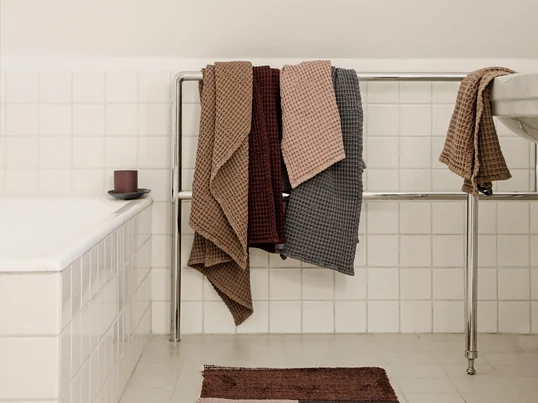 Découvrez notre gamme de serviettes et faites de votre salle de bains une véritable oasis de bien-être !