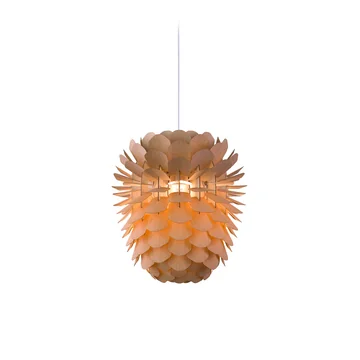 La suspension lumineuse Zappy Small de Schneid en chêne/câble blanc