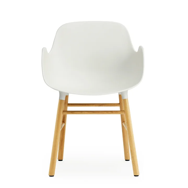 Form Armchair de Normann Copenhagen en chêne en blanc
