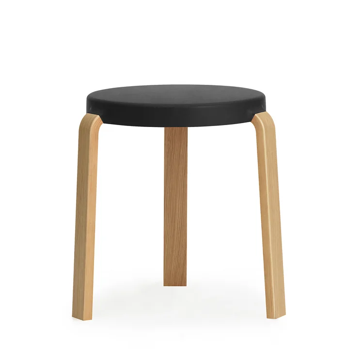 Tabouret de robinetterie de Normann Copenhagen en chêne / noir