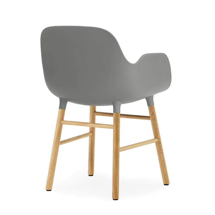 Form Armchair de Normann Copenhagen en chêne en gris