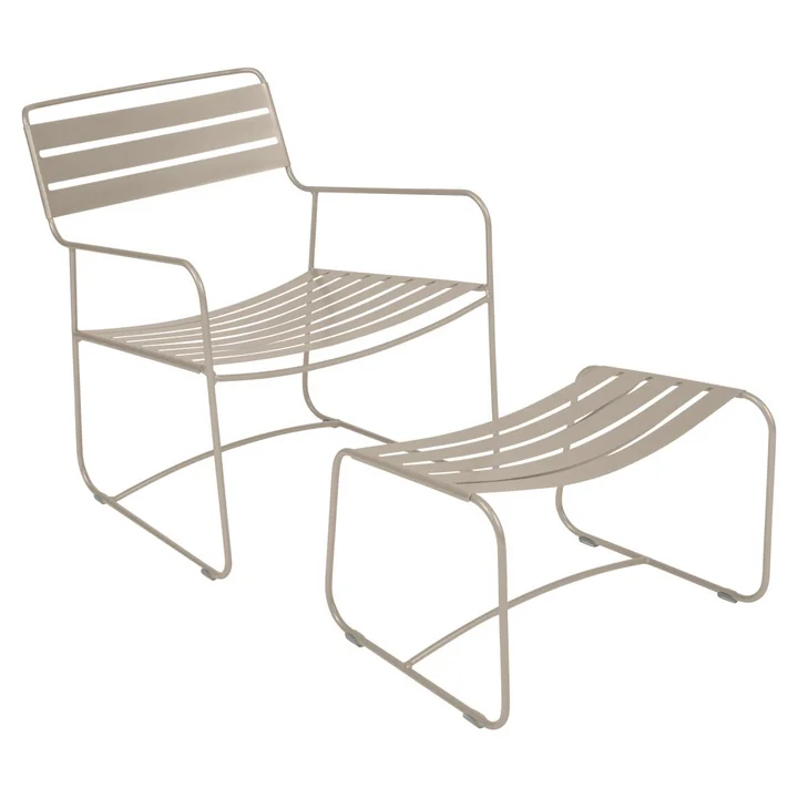 Fauteuil + repose-pieds Surprising Lounger de Fermob en muscade