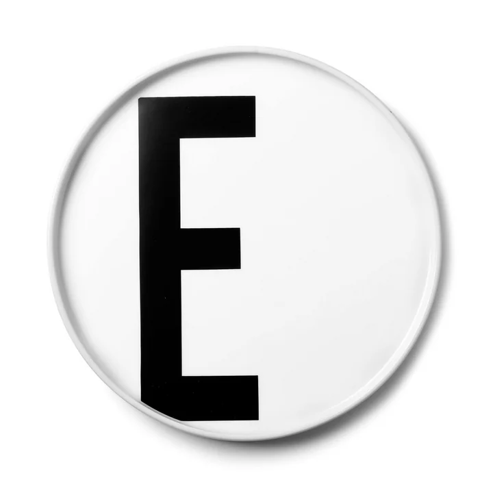 L'assiette en porcelaine E de AJ de Design Letters