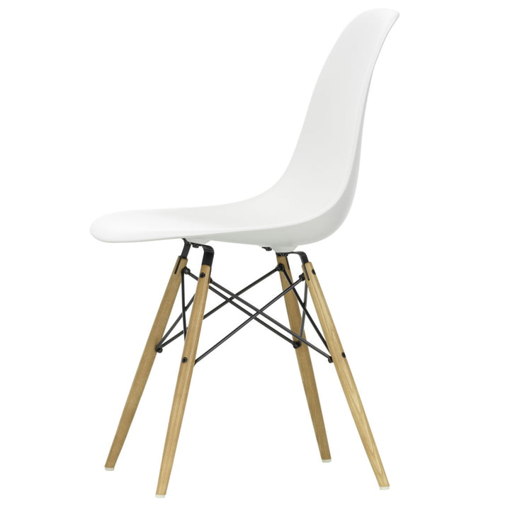 Eames Plastic Side Chair DSW de Vitra en frêne couleur miel / blanc