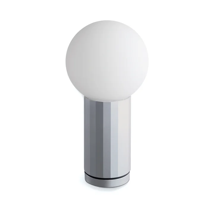 La lampe de table Turn On en aluminium de HAY