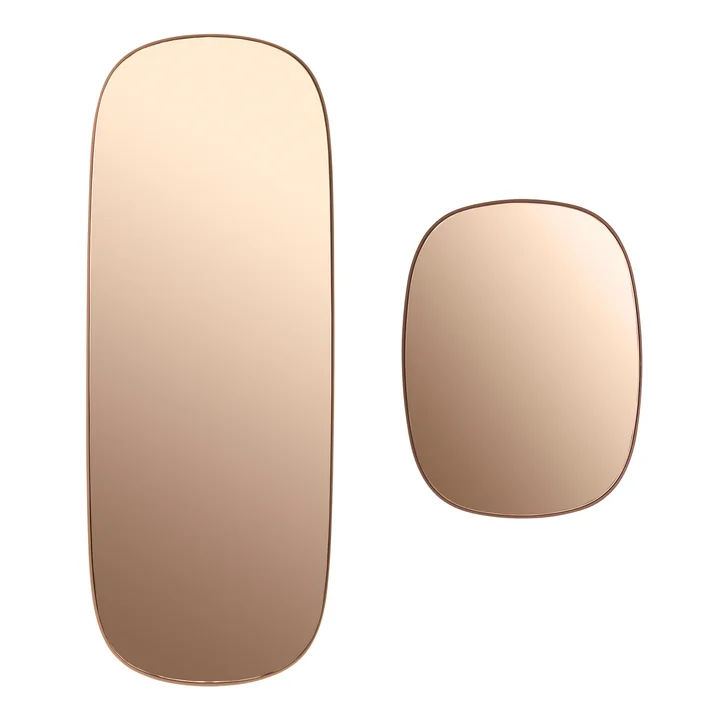 Le Framed Mirror en grand et en petit dans le verre de couleur rose