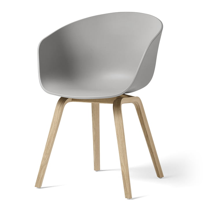 About A Chair AAC 22 de Hay en chêne laqué mat / concrete grey