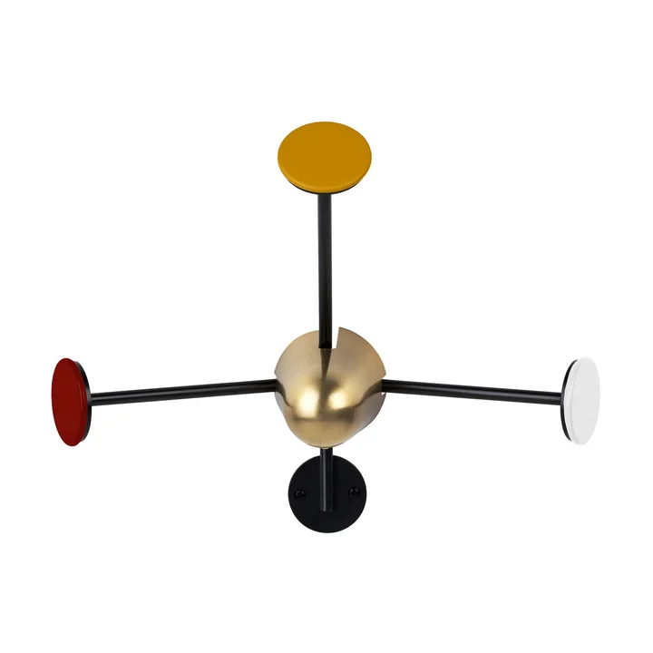 Crochet de garde-robe Matégot par Gubi en laiton / ocre