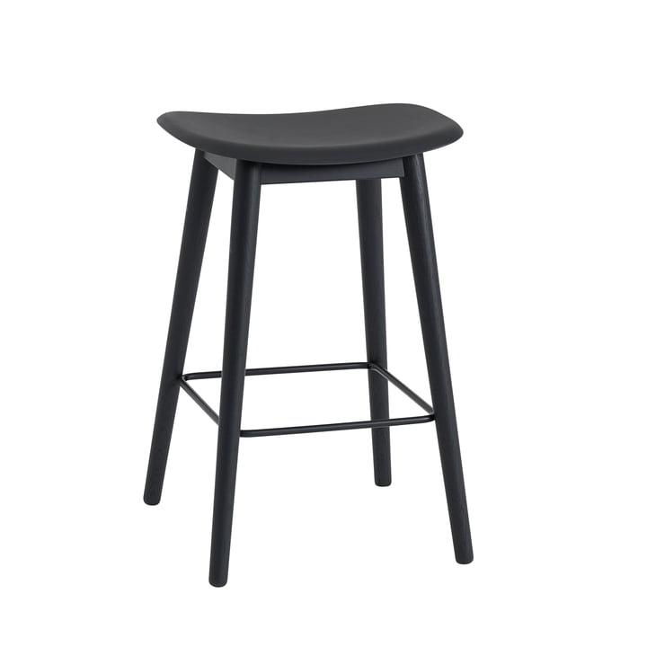 Tabouret de bar Fibre / Structure en bois H 65 par Muuto en noir