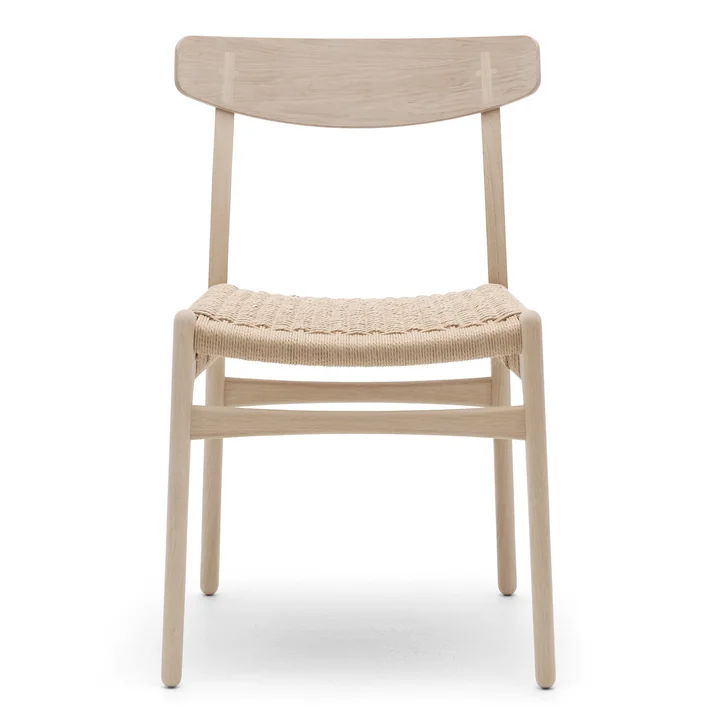 La chaise CH23 de Carl Hansen, chêne savonné / tressage entrecroisé
