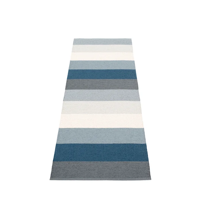 Tapis Molly 70 x 200 cm par Pappelina en ocean grey