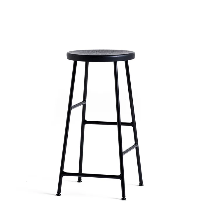 Le tabouret de bar Cornet Low H 65 cm par HAY en chêne teinté noir / noir