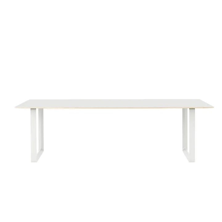Table de salle à manger 70/70, 255 x 108 cm de Muuto en blanc (stratifié)