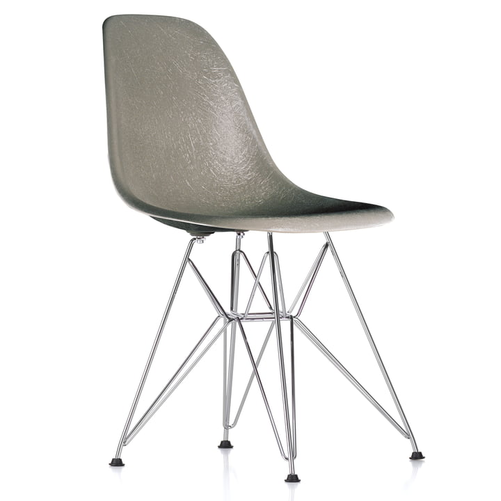 Chaise d'appoint Eames en fibre de verre DSR by Vitra - chromée / Eames raw umber