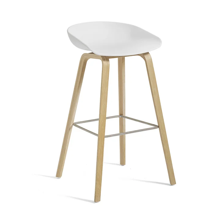 About A Stool AAS 32 H 75 cm de HAY en chêne laqué mat / inox / blanc