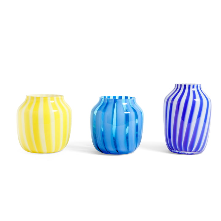 Vases à jus de foin de différentes couleurs